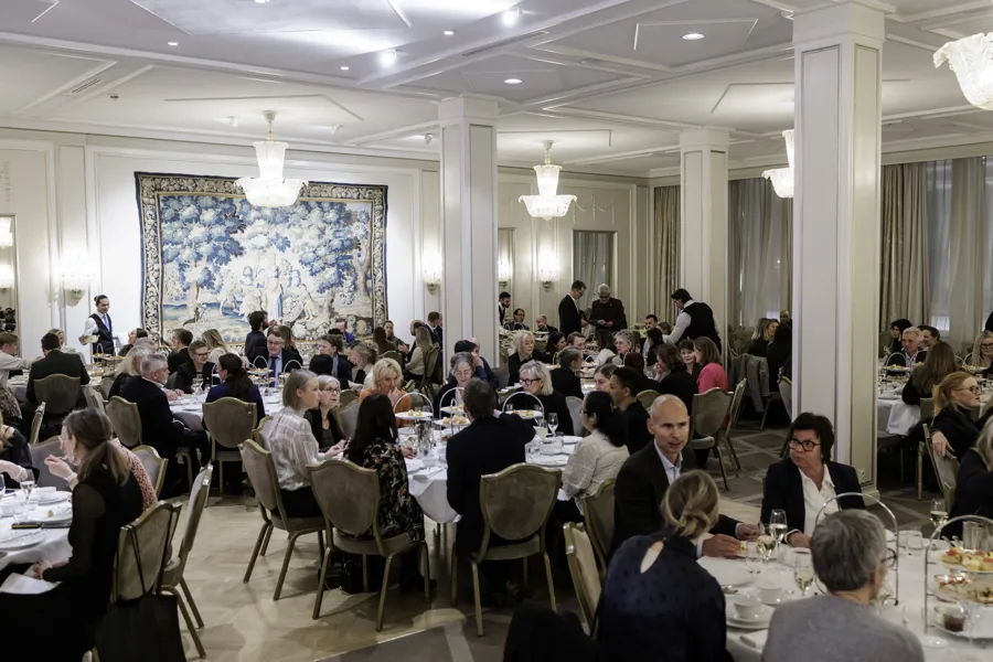 Publikum ved prisutdelingen, Speilsalen på Grand Hotell