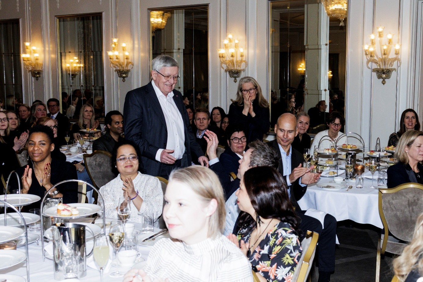 Tore Kvien blant publikum i Speilsalen