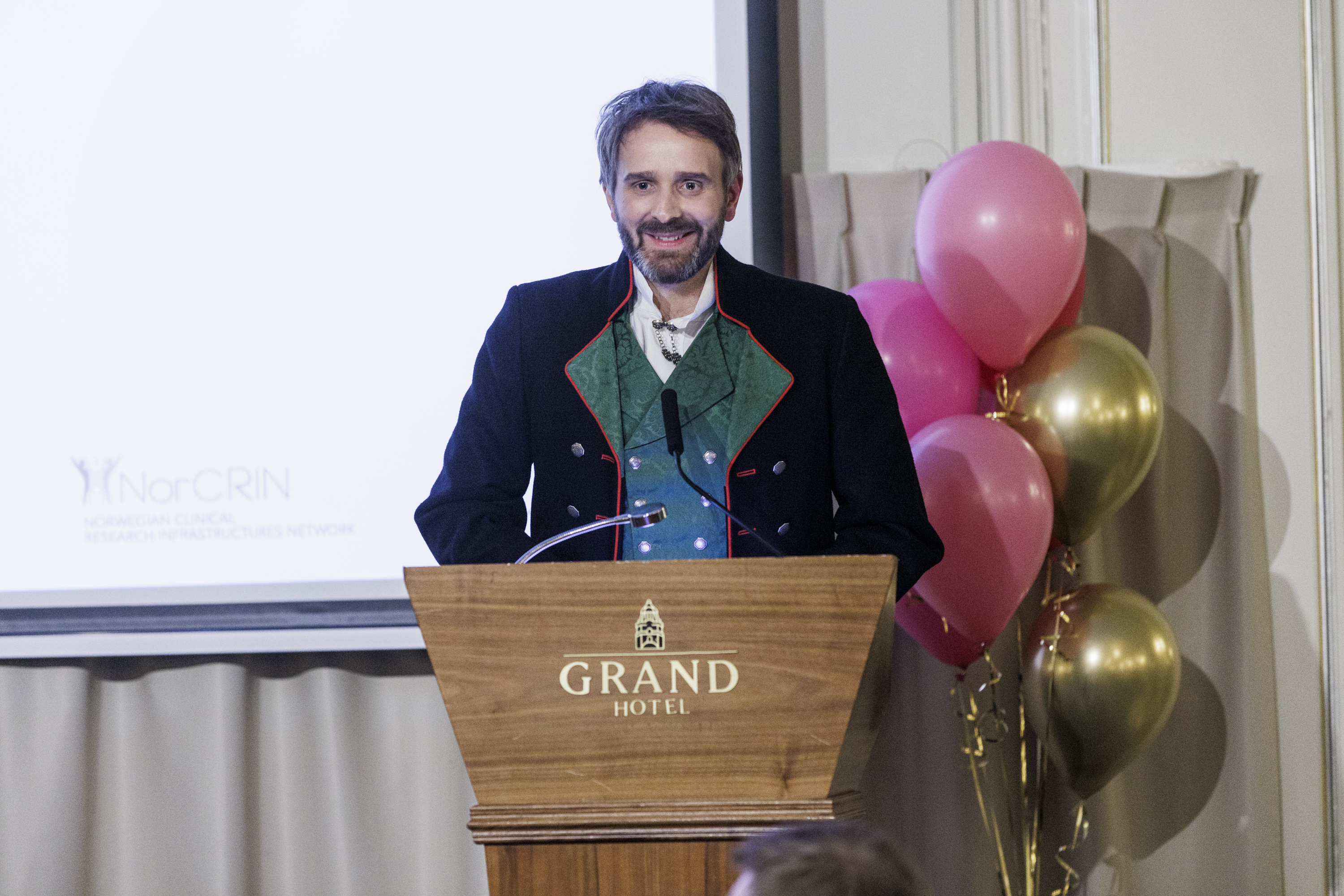 Jan Christian Vestre ved talerstolen på Grand Hotell