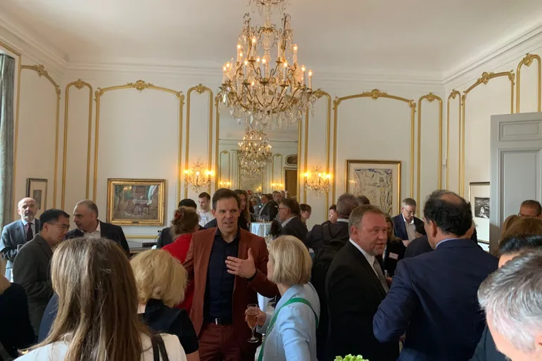 Norwegian oncologists and representatives from the global pharmaceutical industry met at the Norwegian ambassador's residence in