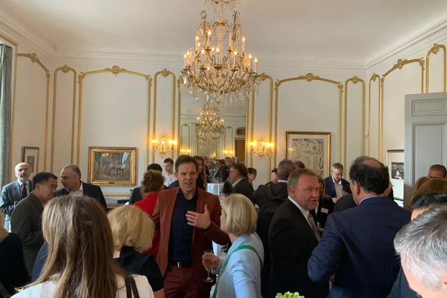 Norwegian oncologists and representatives from the global pharmaceutical industry met at the Norwegian ambassador's residence in